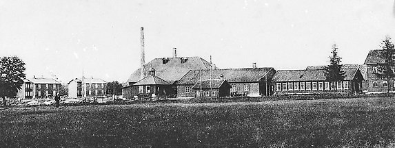 Ett äldre foto på gyllenfors glasbruk.