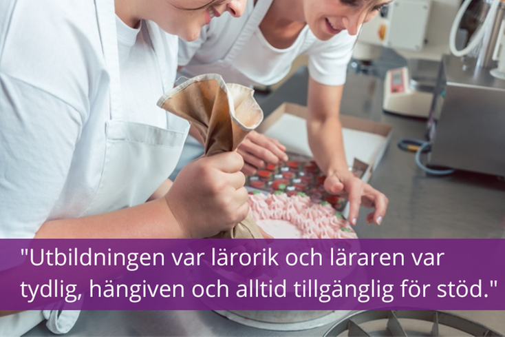 Två personer spritsar tårta. "Utbildningen var lärorik och läraren var tydlig, hängiven och alltid tillgänglig för stöd."